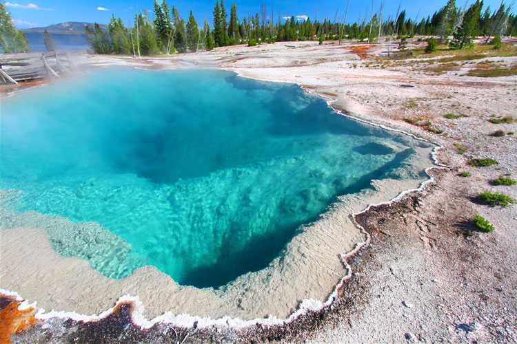 Yellowstone's geysers hot